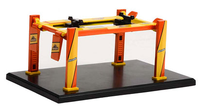 Greenlight Auto Body Shop - Four-Post Lifts Series 4 - Armor All - Four-Post Lift - 16150-A 1:64