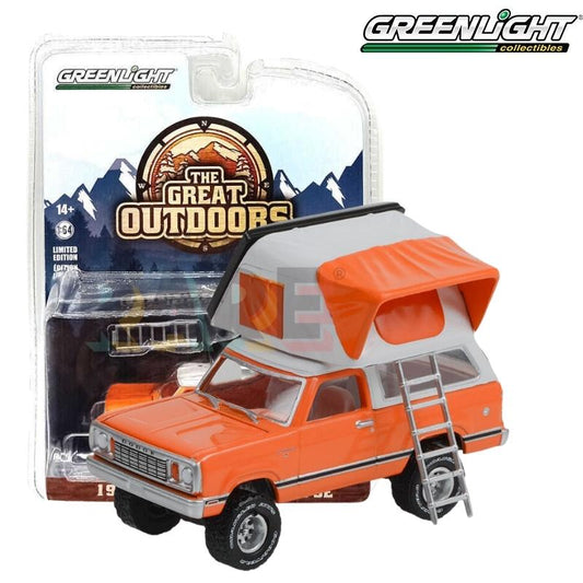 Greenlight The Great Outdoors Series 2 - 1977 Dodge Ram Charger SE with Modern Rooftop Tent - 38030-B 1:64